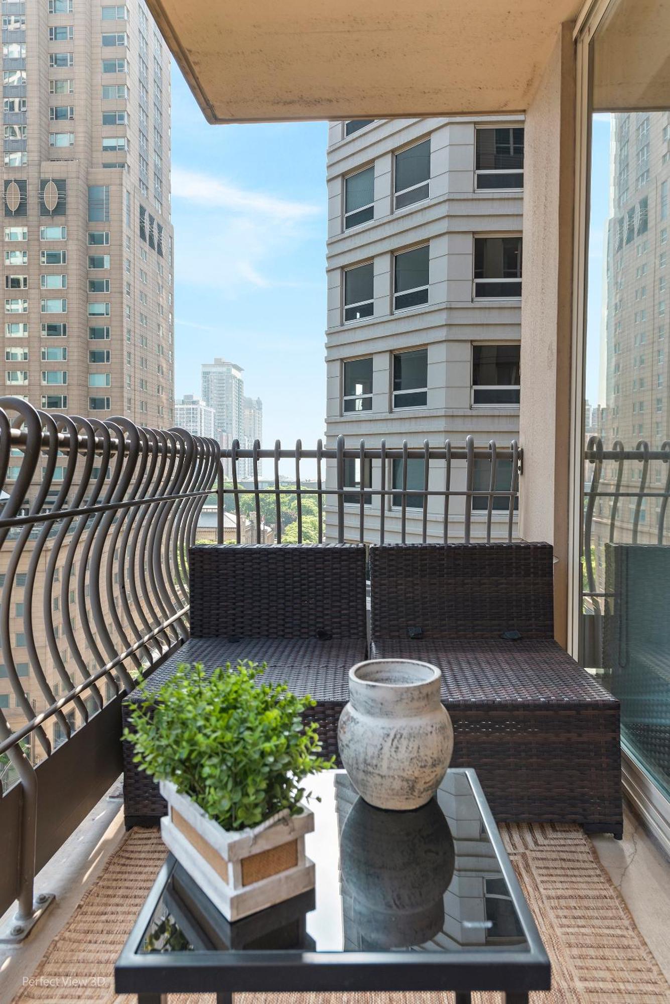 The Bernardin Gold Coast Luxury Apartments Near Magnificent Mile Чикаго Экстерьер фото