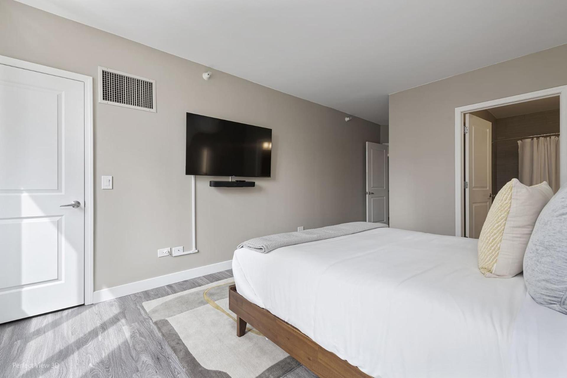 The Bernardin Gold Coast Luxury Apartments Near Magnificent Mile Чикаго Экстерьер фото
