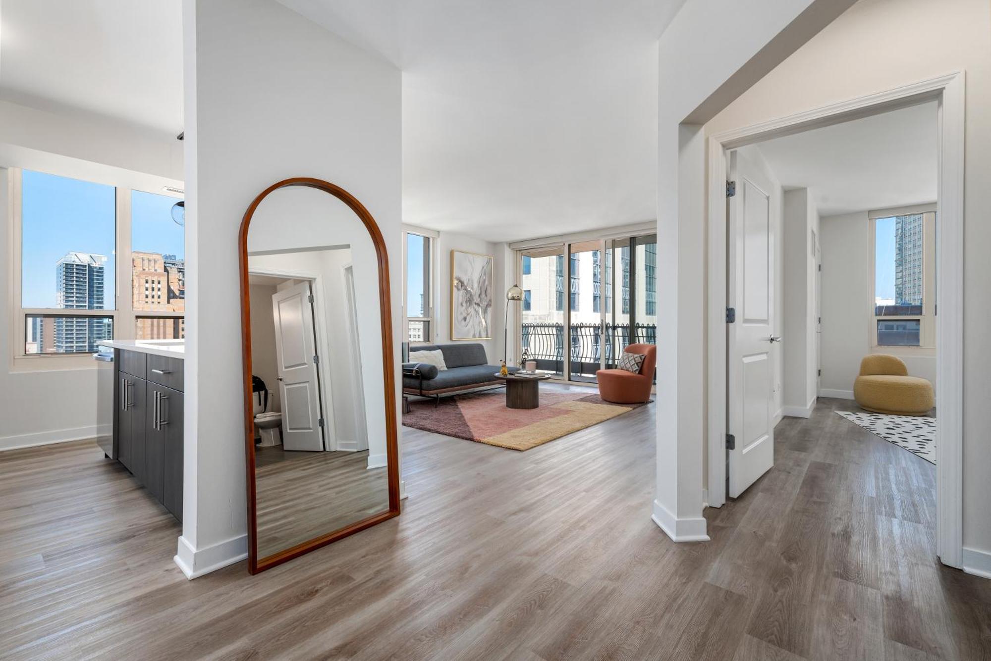 The Bernardin Gold Coast Luxury Apartments Near Magnificent Mile Чикаго Экстерьер фото