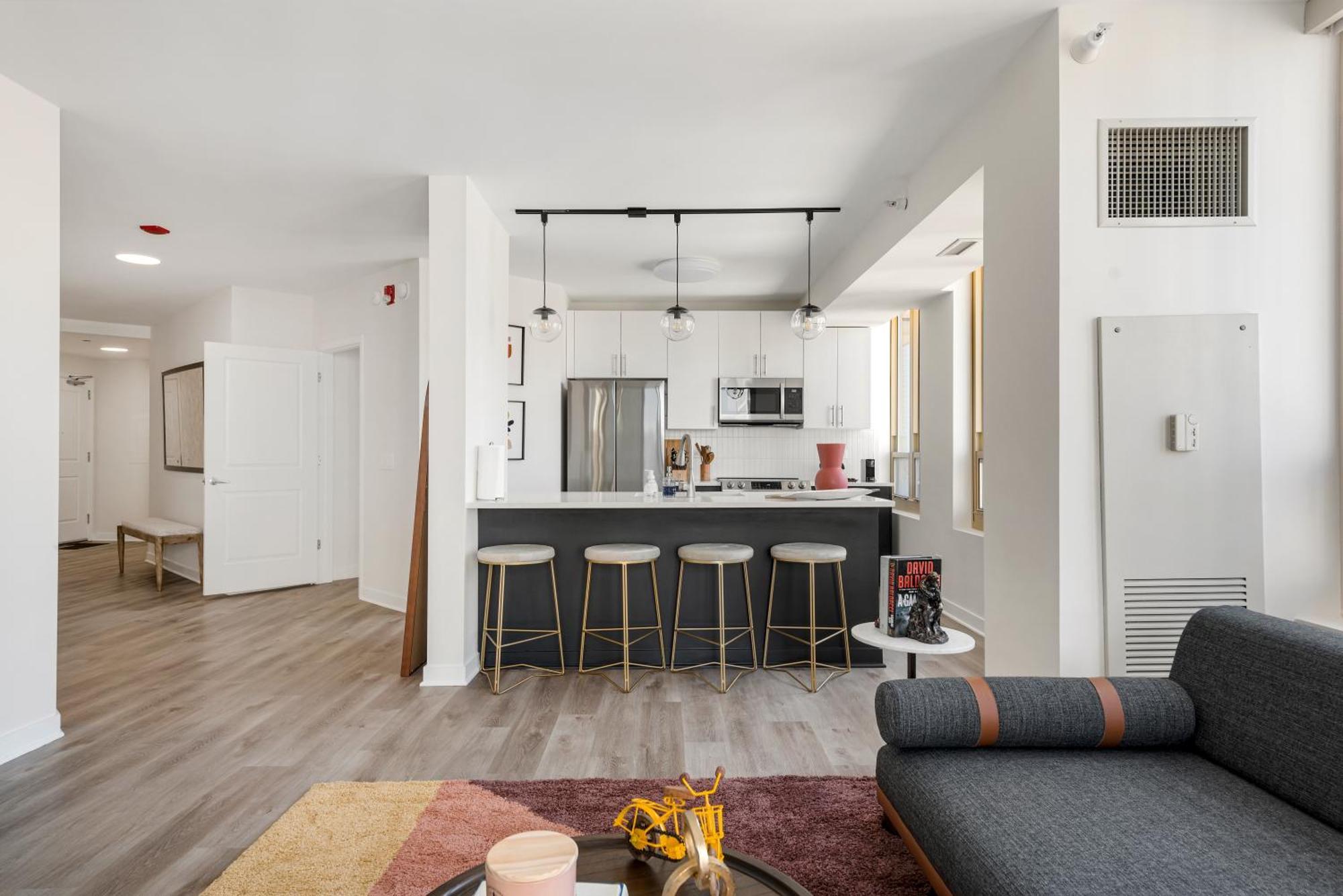 The Bernardin Gold Coast Luxury Apartments Near Magnificent Mile Чикаго Экстерьер фото