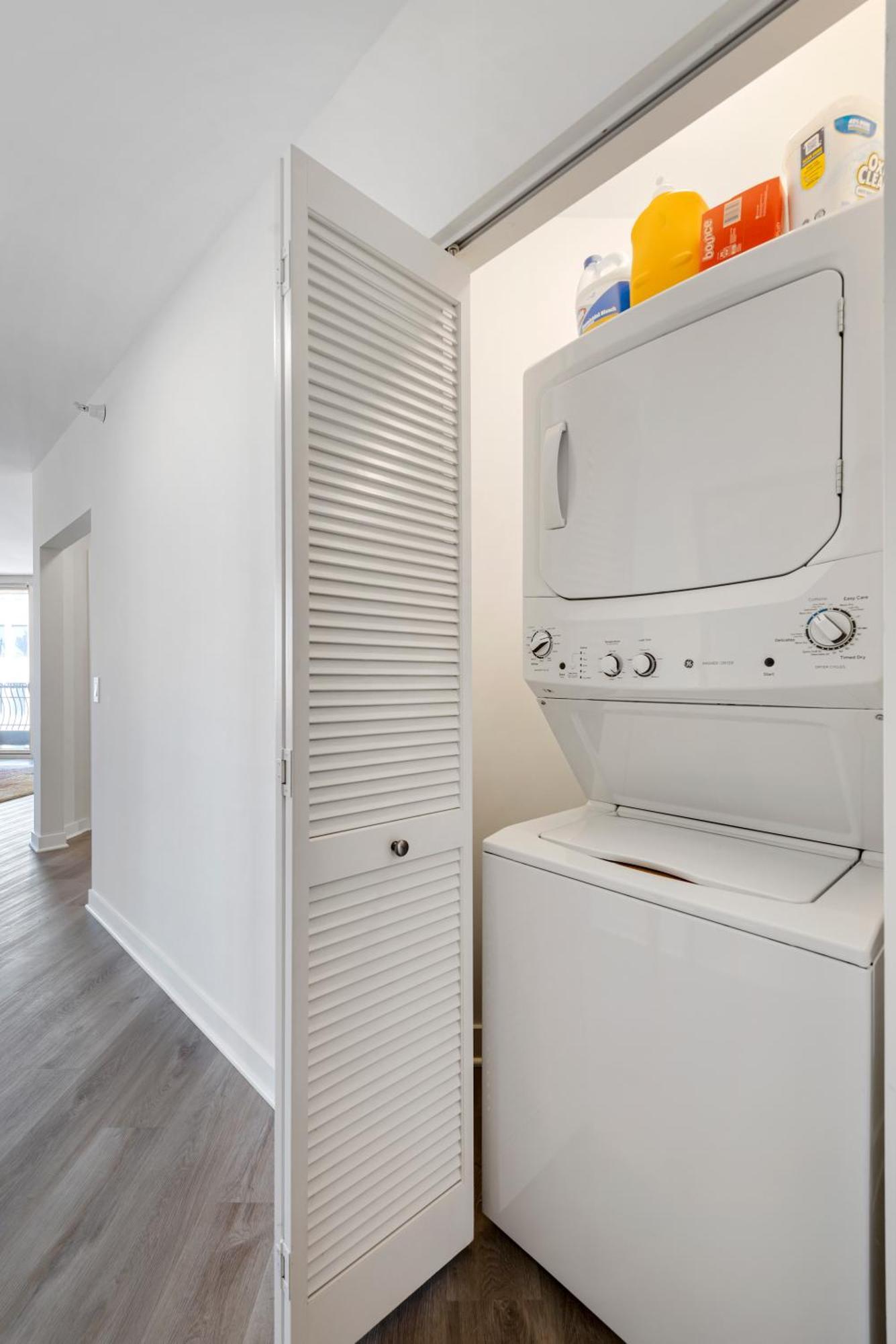 The Bernardin Gold Coast Luxury Apartments Near Magnificent Mile Чикаго Экстерьер фото