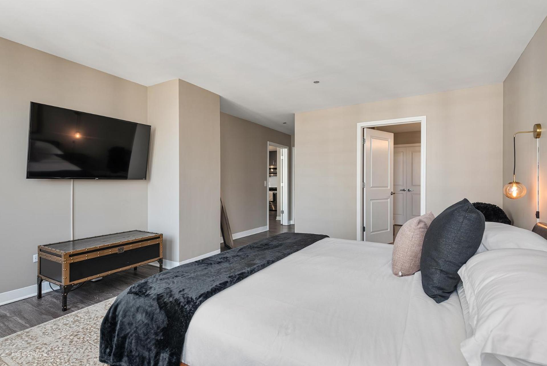 The Bernardin Gold Coast Luxury Apartments Near Magnificent Mile Чикаго Экстерьер фото